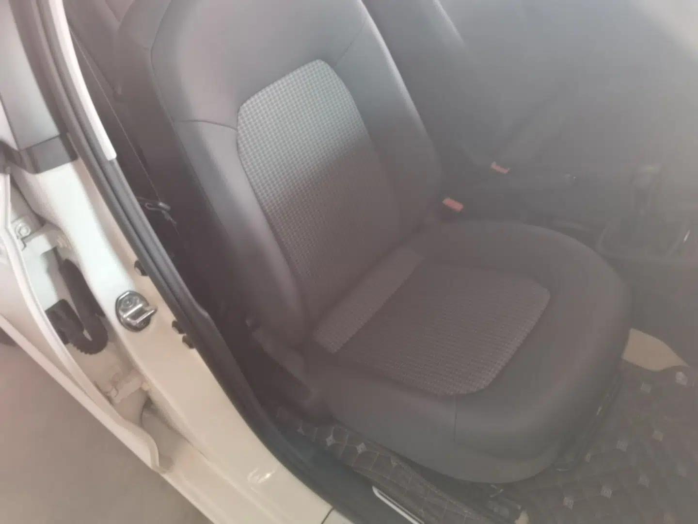 Volkswagen Santana 2018 1.5L Manual Fashion Edition — миниатюра 24