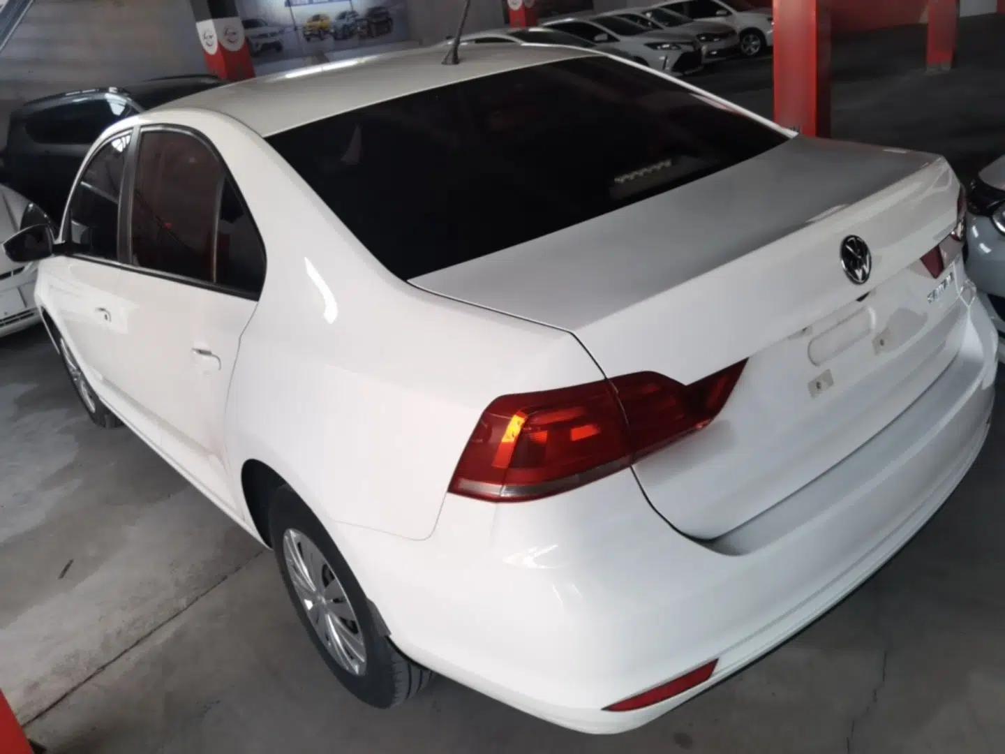 Volkswagen Santana 2018 1.5L Manual Fashion Edition — миниатюра 4