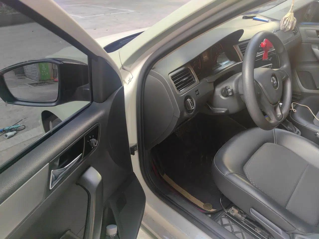 Volkswagen Santana 2015 Haval H6 1.6L Automatic Comfort Model — миниатюра 16