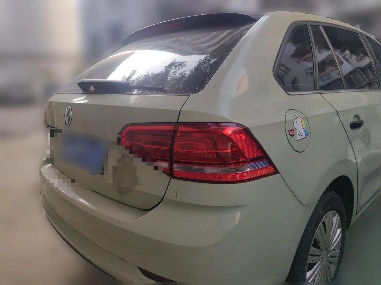 Volkswagen Santana 2015 Haval H6 1.6L Automatic Comfort Model — миниатюра 6