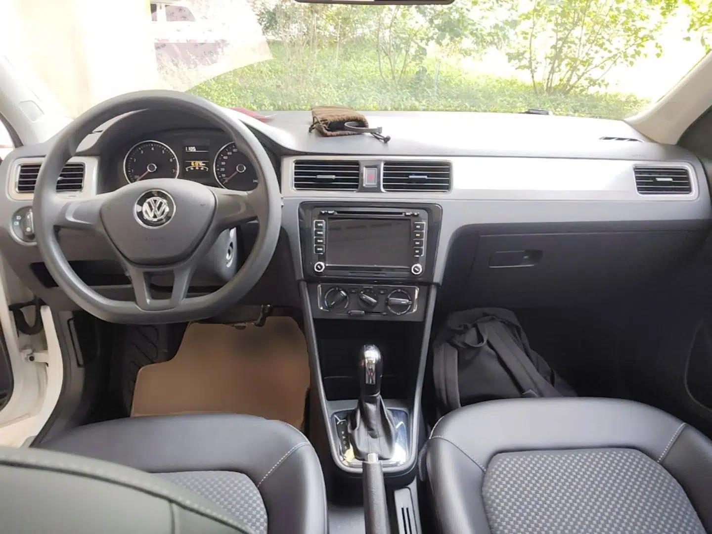 Volkswagen Santana 2015 Haval H6 1.6L Automatic Comfort Model — миниатюра 17