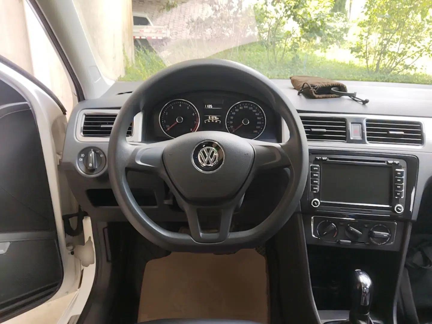 Volkswagen Santana 2015 Haval H6 1.6L Automatic Comfort Model — миниатюра 18