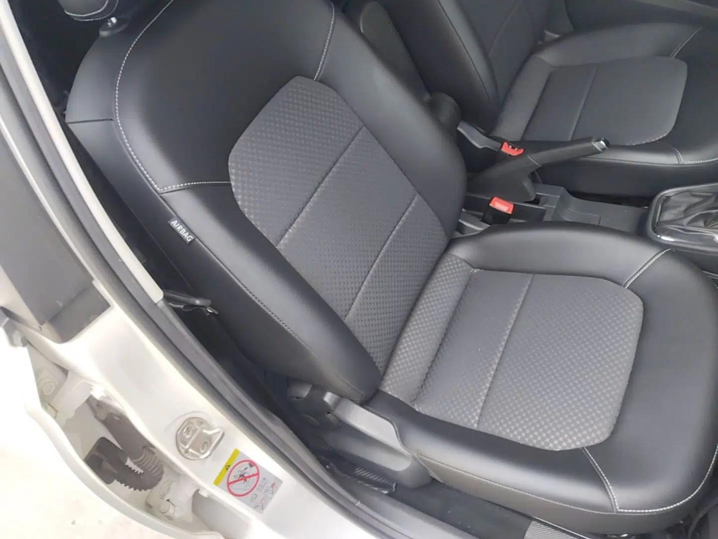 Volkswagen Santana 2015 Haval H6 1.6L Automatic Comfort Model — миниатюра 24