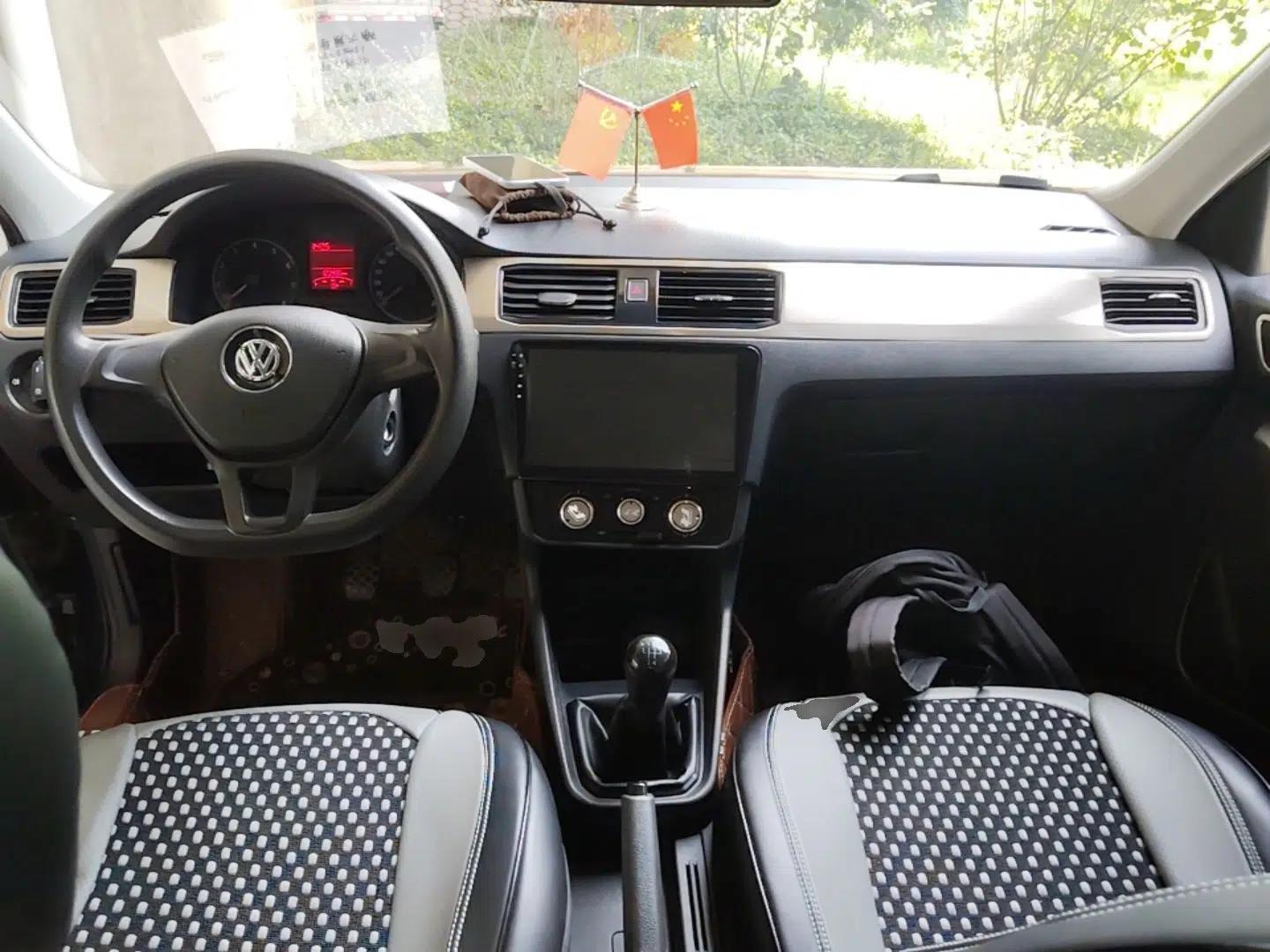 Volkswagen Santana 2016 1.4L Manual Fashion Edition — миниатюра 12