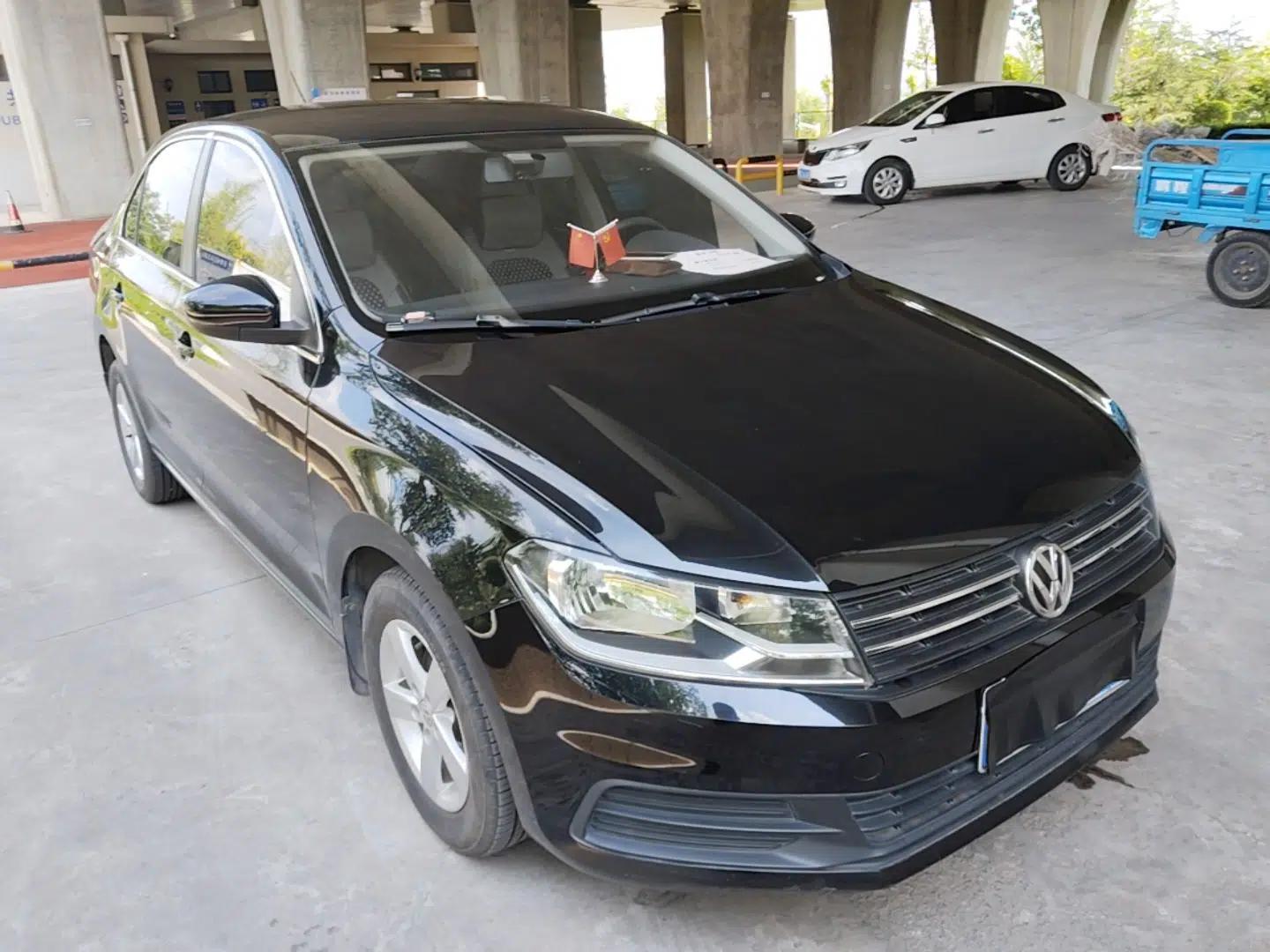 Volkswagen Santana 2016 1.4L Manual Fashion Edition — миниатюра 3