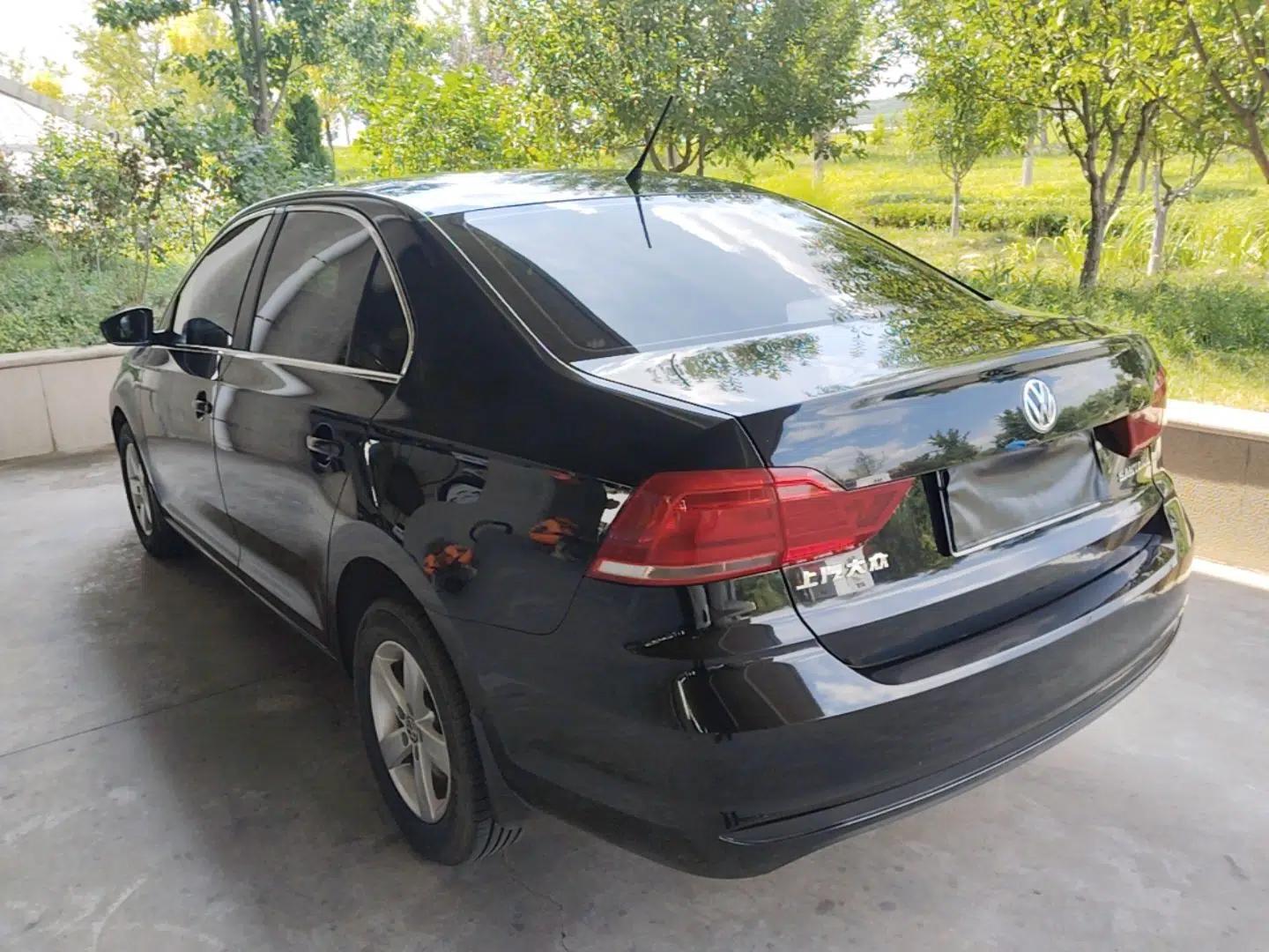 Volkswagen Santana 2016 1.4L Manual Fashion Edition — миниатюра 4