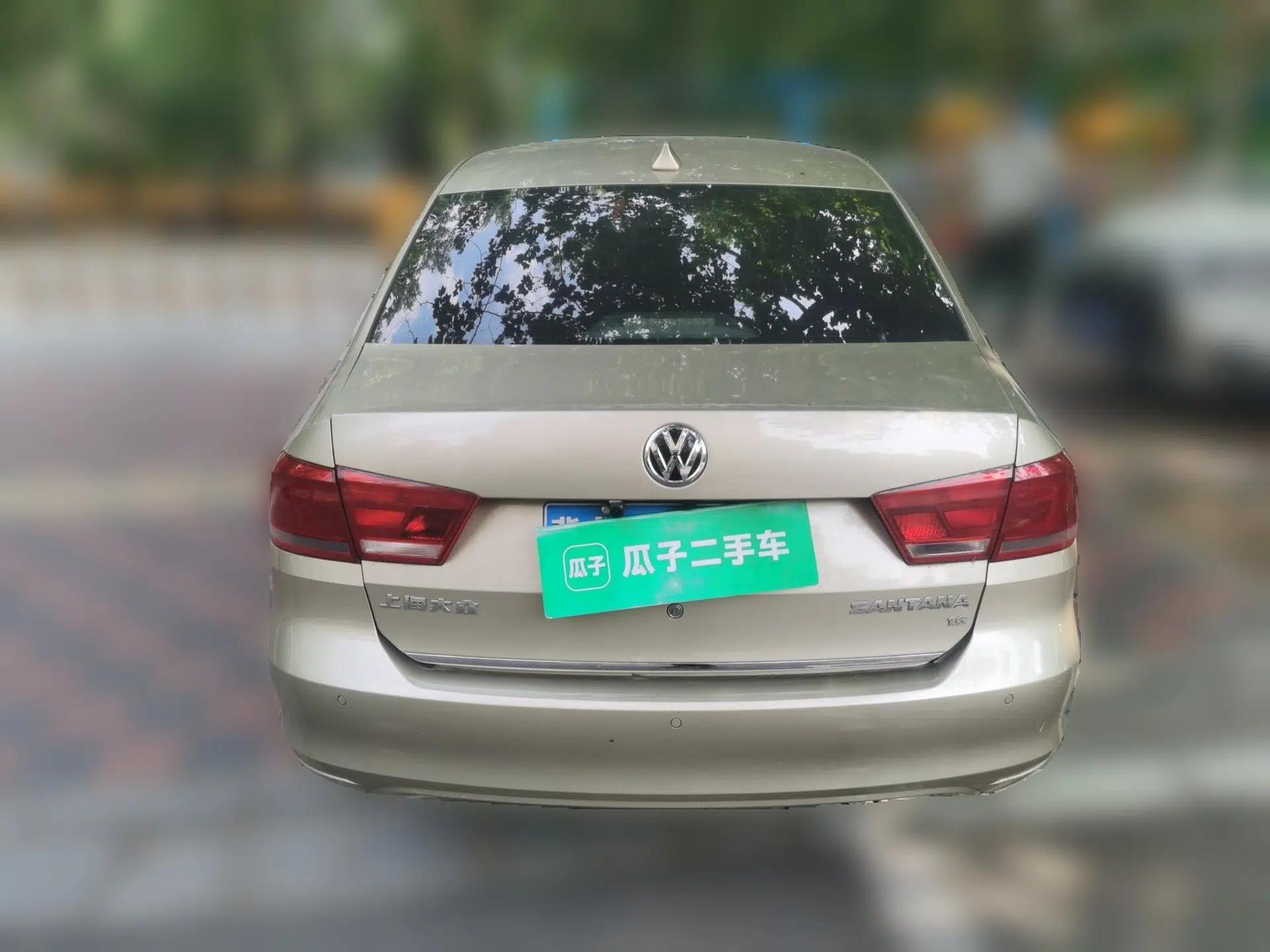 Volkswagen Santana 2015 1.6L Automatic Luxury Edition — миниатюра 5
