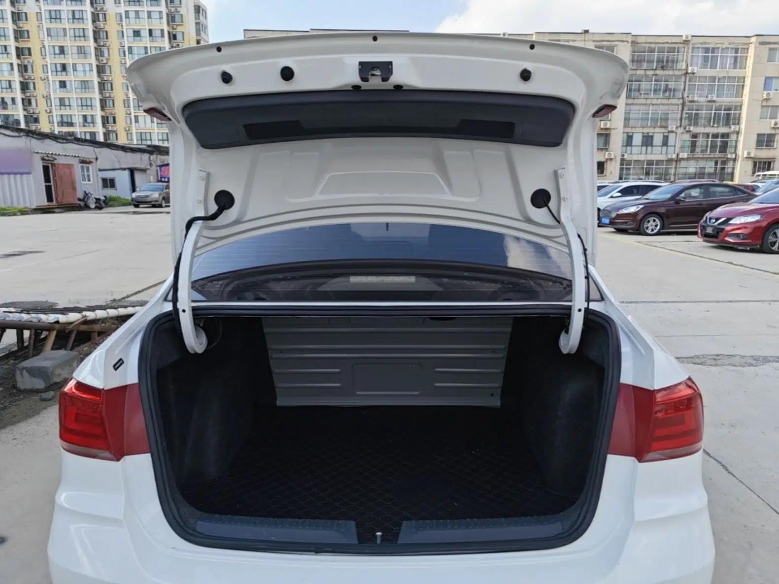 Volkswagen Santana 2021 1.5L Automatic Fashion Edition — миниатюра 27
