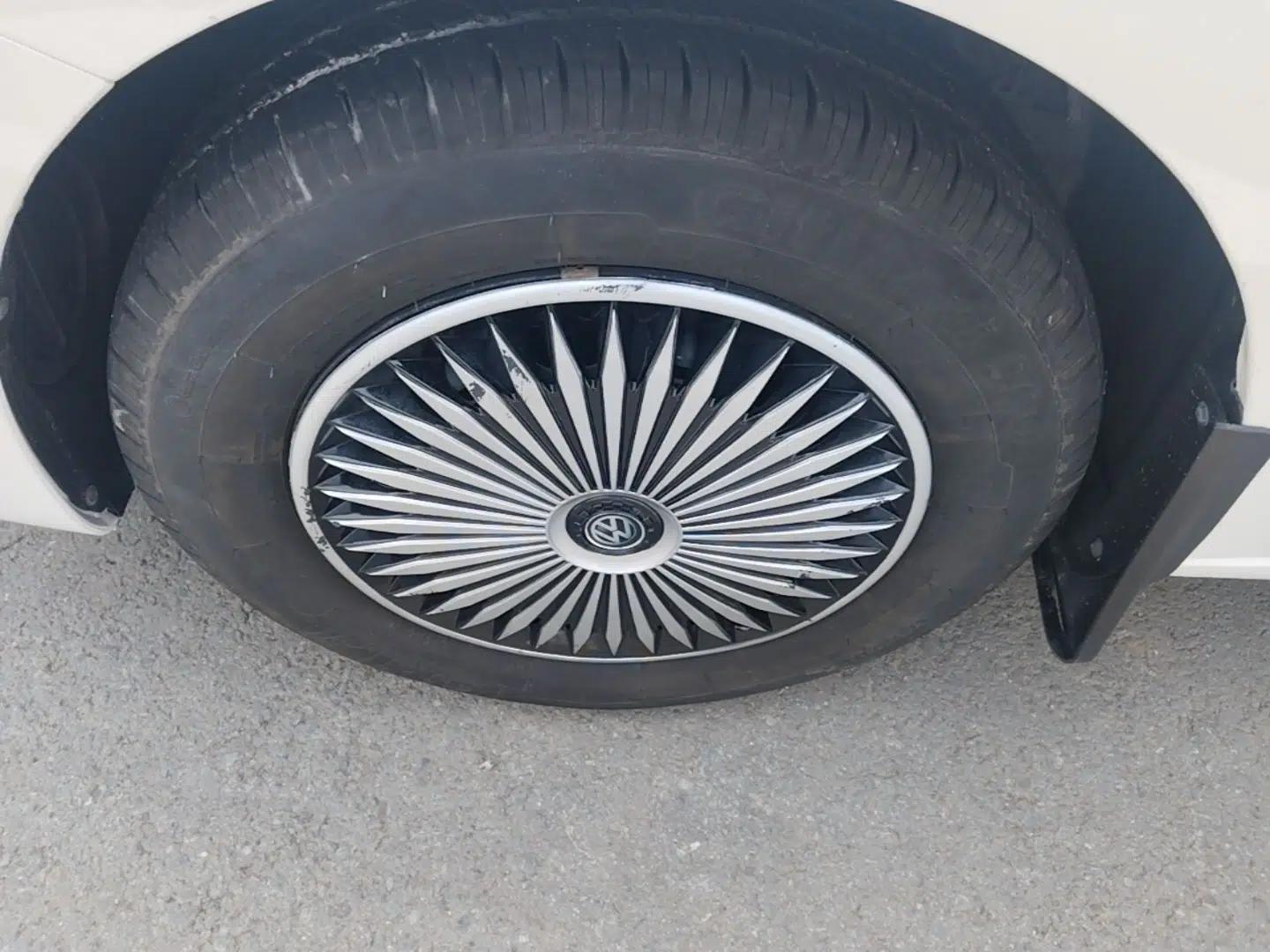 Volkswagen Santana 2021 1.5L Manual Fashion Edition — миниатюра 10