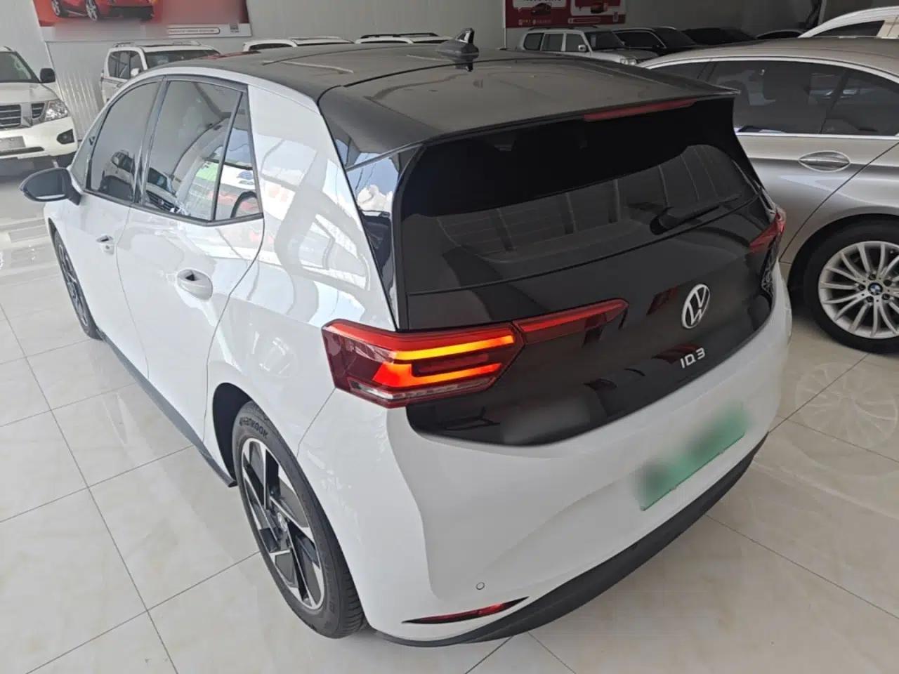 Volkswagen ID.3 2024 Outstanding Edition — миниатюра 13