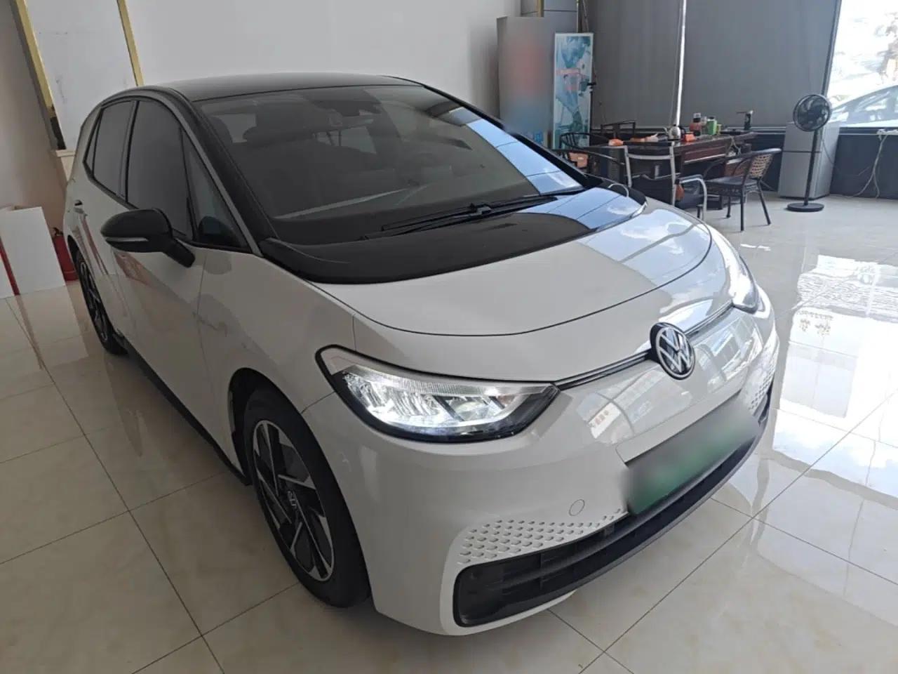 Volkswagen ID.3 2024 Outstanding Edition — миниатюра 3