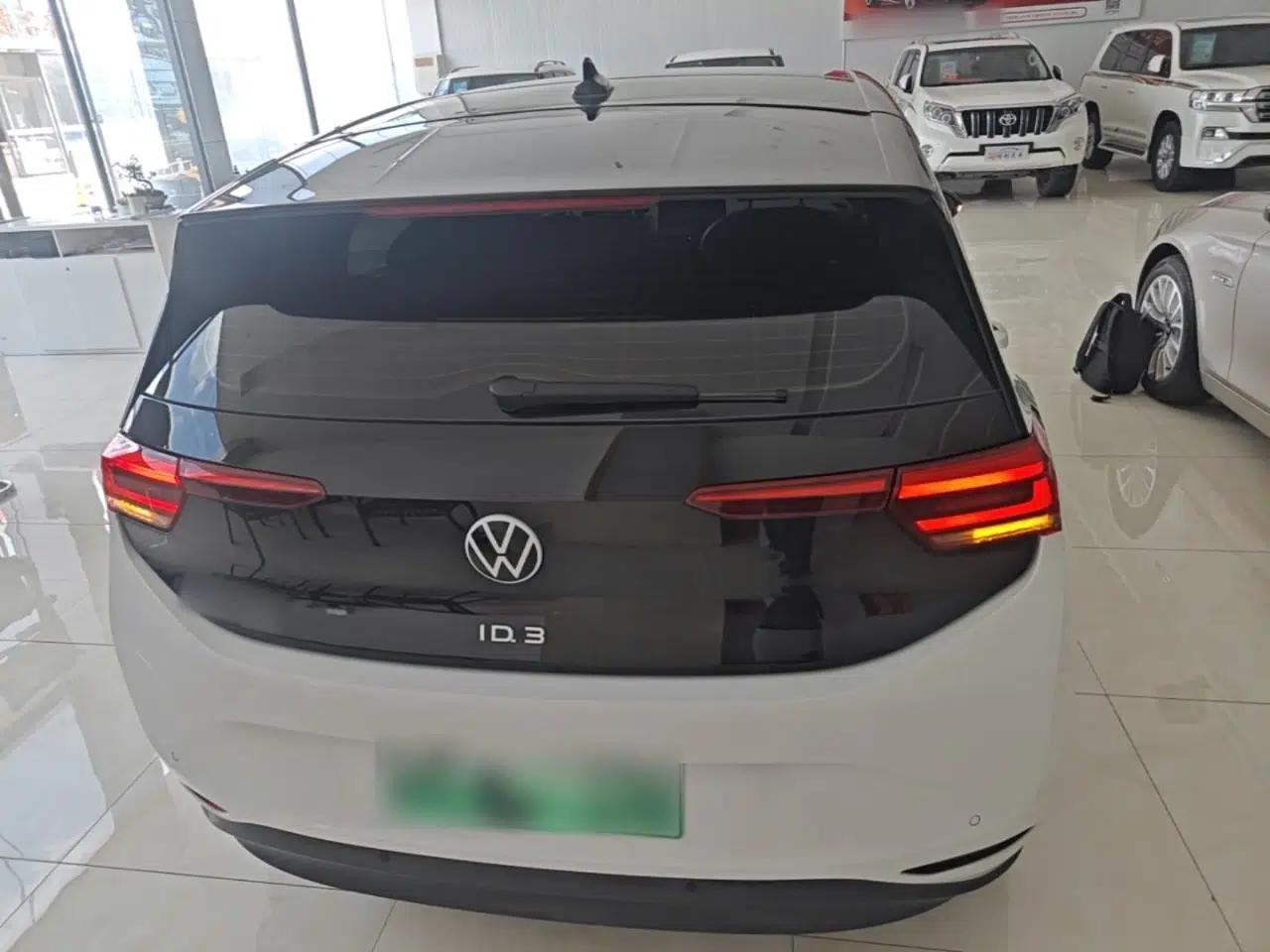 Volkswagen ID.3 2024 Outstanding Edition — миниатюра 5