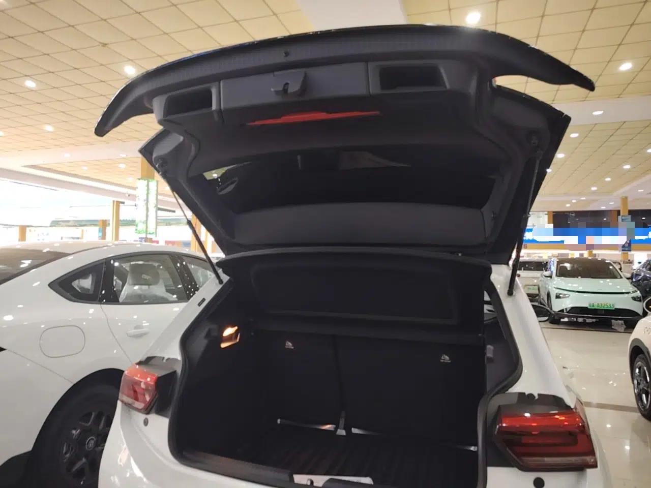 Volkswagen ID.3 2024 Outstanding Edition — миниатюра 22