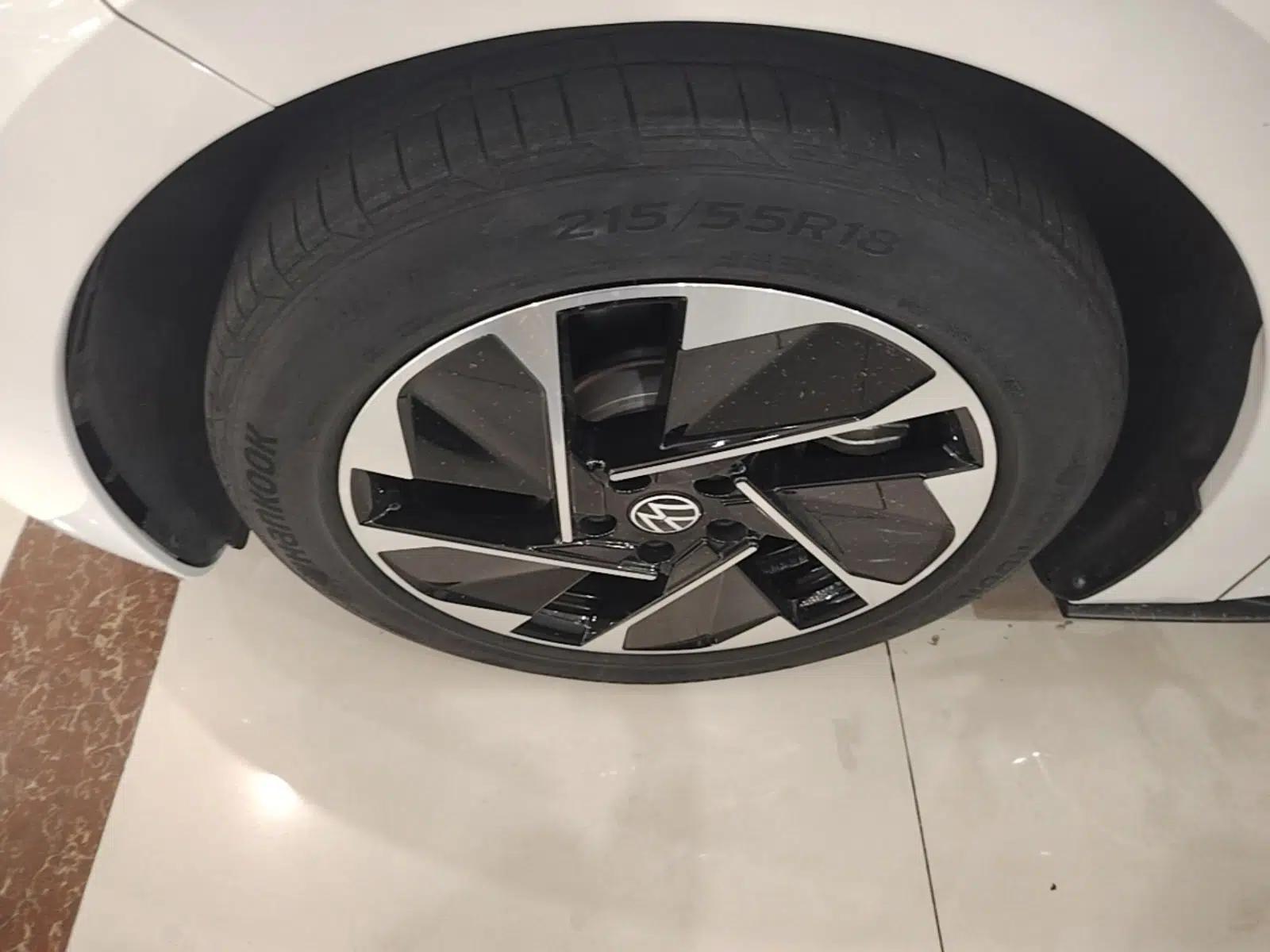 Volkswagen ID.3 2024 Outstanding Edition — миниатюра 10