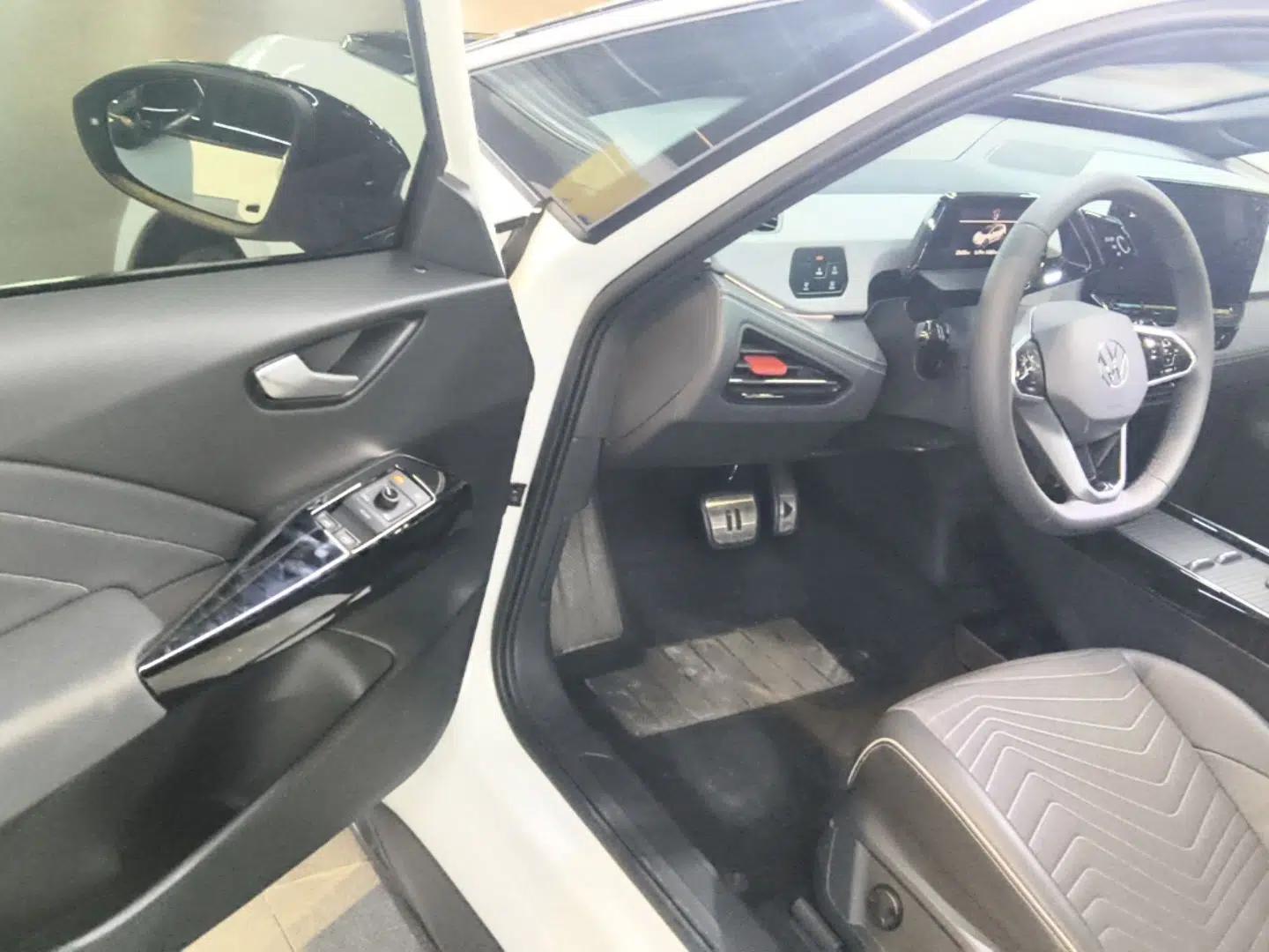 Volkswagen ID.3 2024 Outstanding Edition — миниатюра 18
