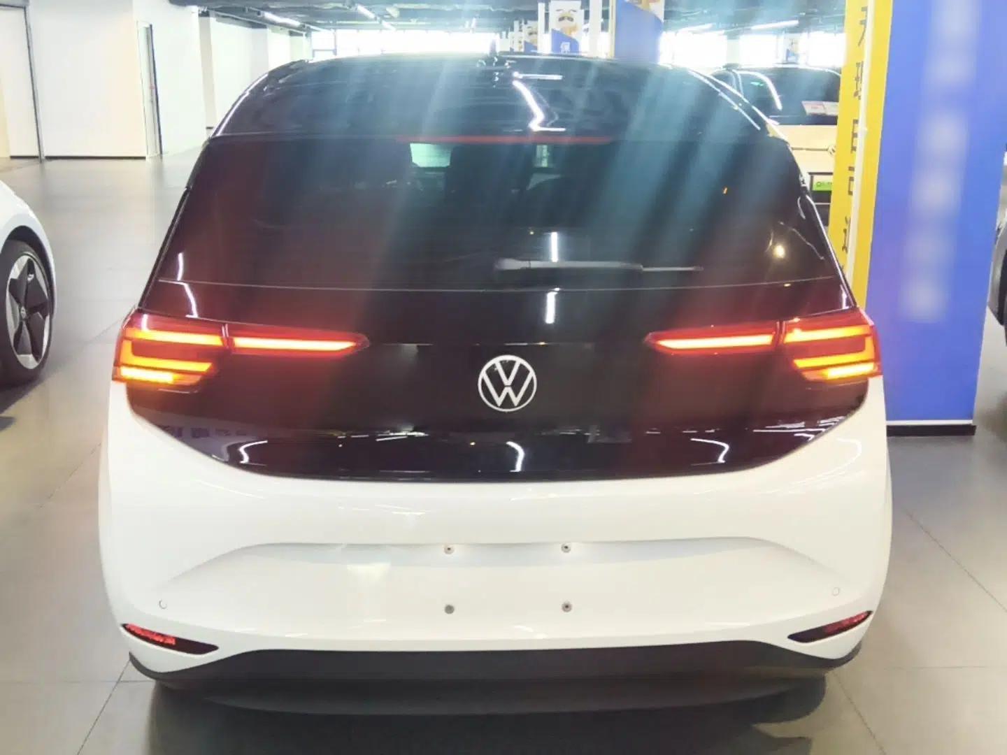 Volkswagen ID.3 2024 Outstanding Edition — миниатюра 5