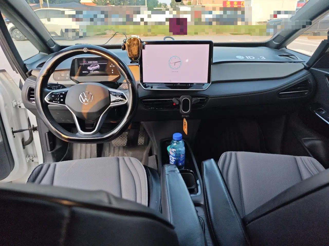 Volkswagen ID.3 2025 Smart Edition Outstanding Model — миниатюра 9