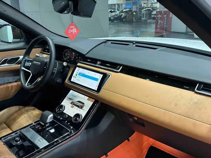 Range Rover Velar 2022 250PS Gold Edition — миниатюра 15