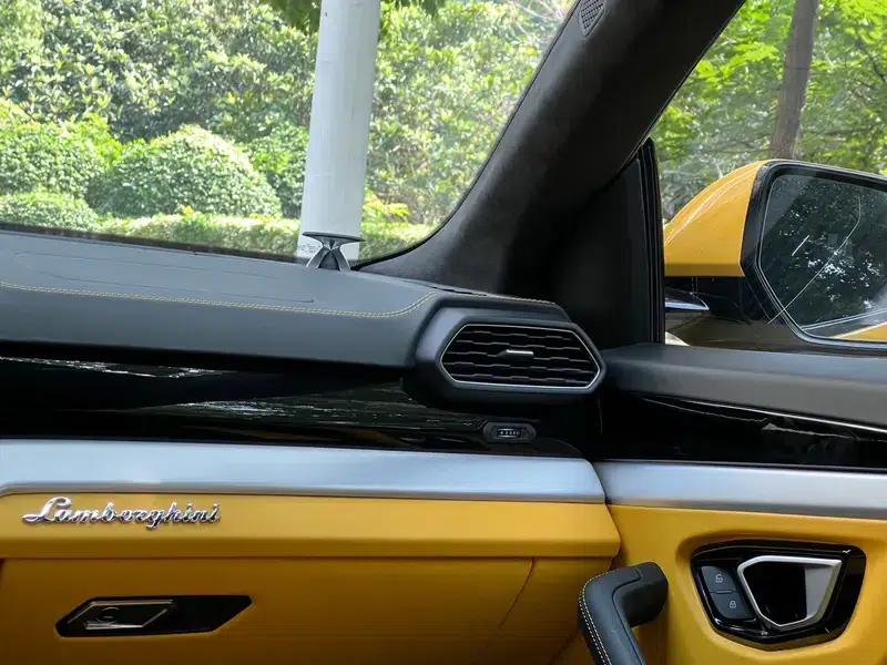 2018 Urus 4.0T V8 — миниатюра 12