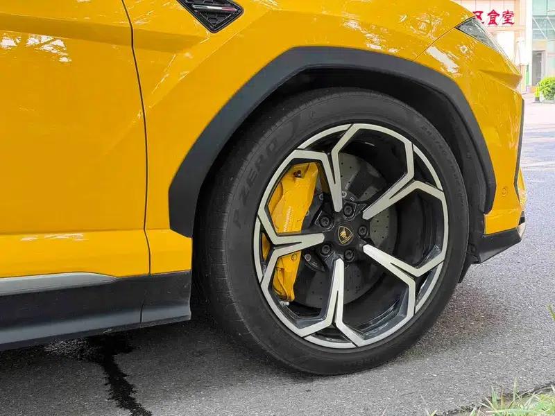 2018 Urus 4.0T V8 — миниатюра 13