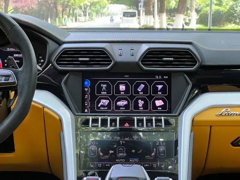 2018 Urus 4.0T V8 — миниатюра 15
