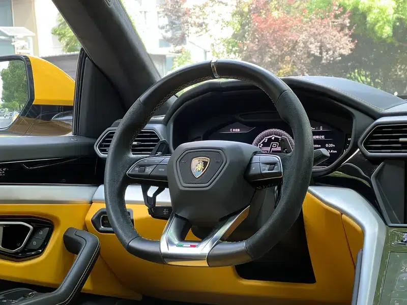 2018 Urus 4.0T V8 — миниатюра 17