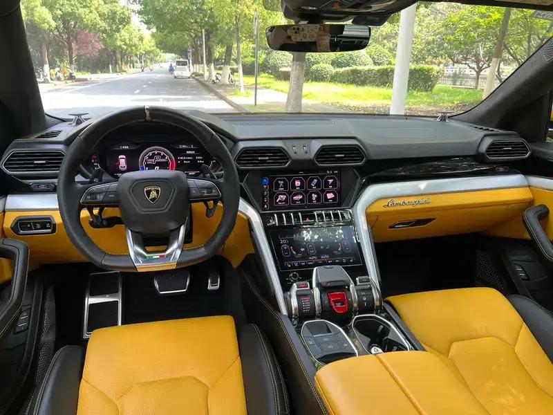 2018 Urus 4.0T V8 — миниатюра 19