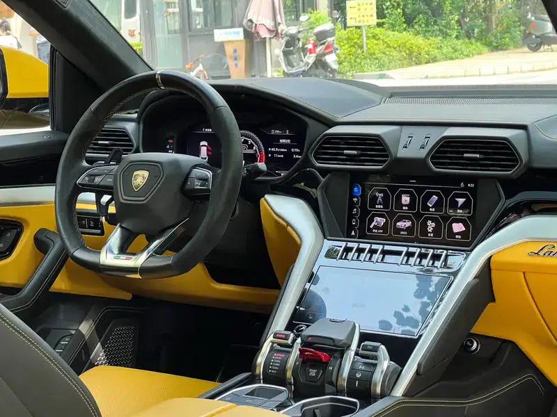2018 Urus 4.0T V8 — миниатюра 20