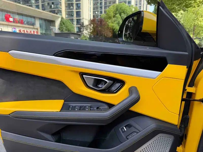 2018 Urus 4.0T V8 — миниатюра 10