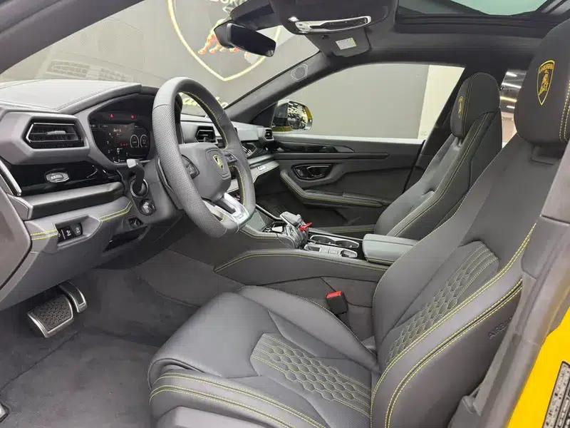 2025 Urus SE 4.0T Standard Edition — миниатюра 15