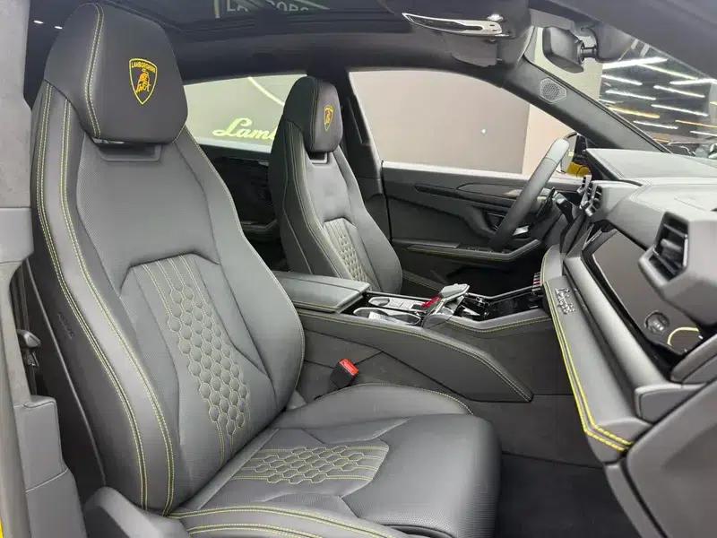 2025 Urus SE 4.0T Standard Edition — миниатюра 17