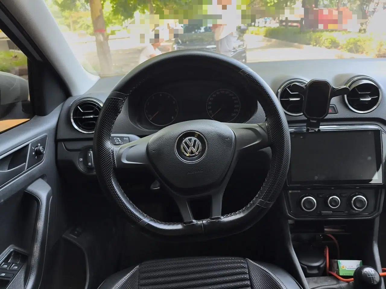 Volkswagen Jetta 2019 Dream Edition 1.4L Manual Fashion Version — миниатюра 10