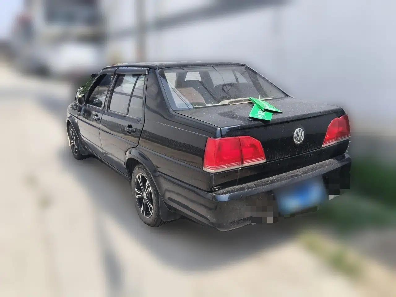 Volkswagen Jetta 2010 1.6L Partner — миниатюра 4
