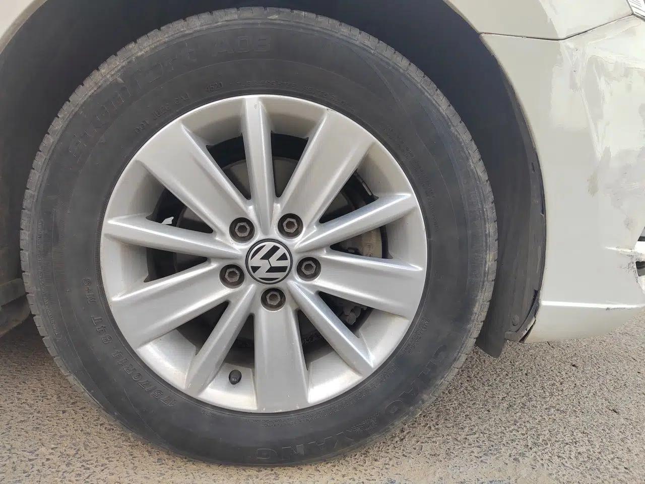 Volkswagen Jetta 2017 1.5L Manual Fashion Edition — миниатюра 8