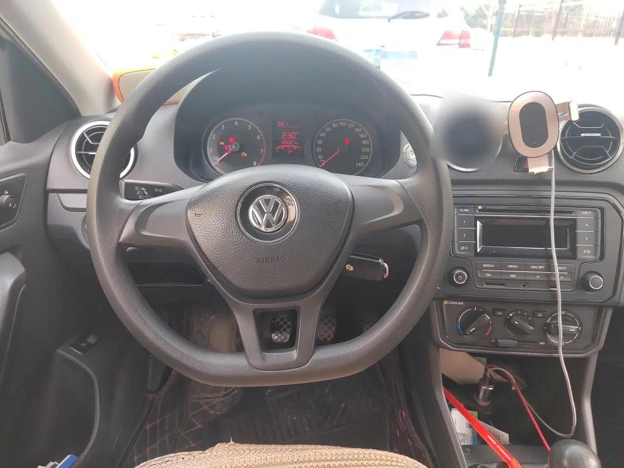 Volkswagen Jetta 2017 1.5L Manual Fashion Edition — миниатюра 9