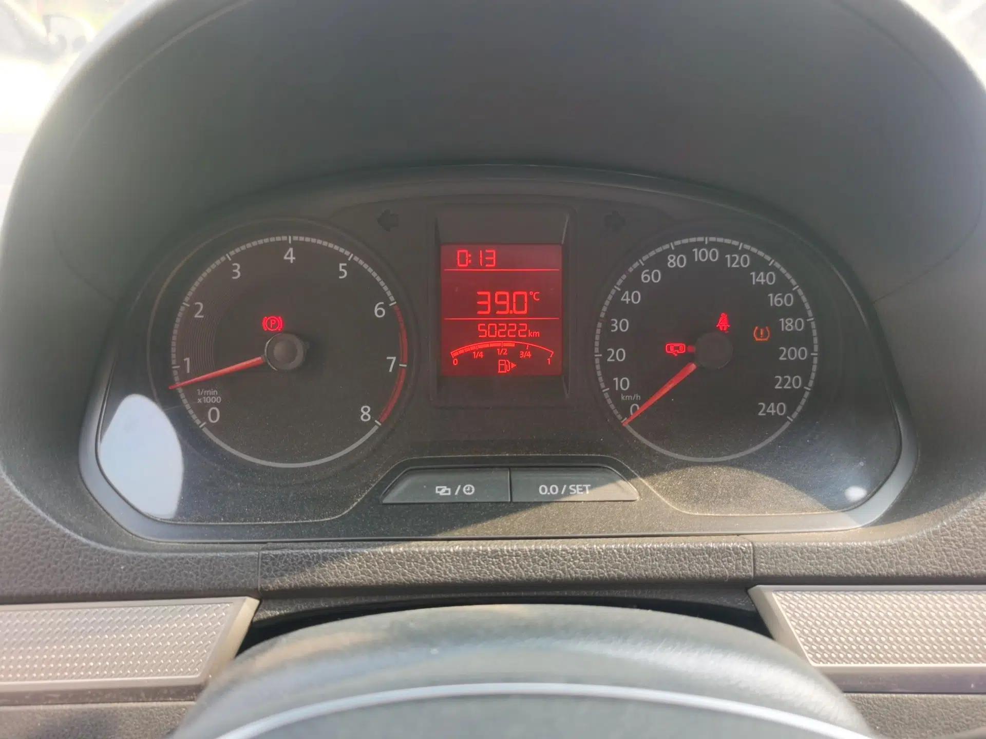 Volkswagen Jetta 2017 1.5L Manual Comfort Model — миниатюра 11