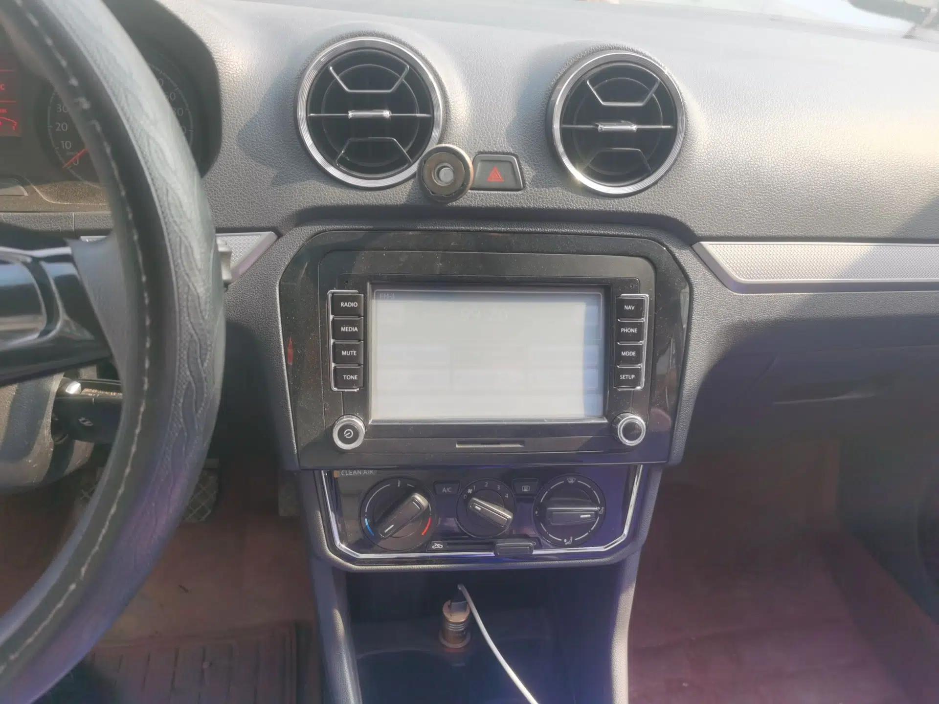 Volkswagen Jetta 2017 1.5L Manual Comfort Model — миниатюра 13