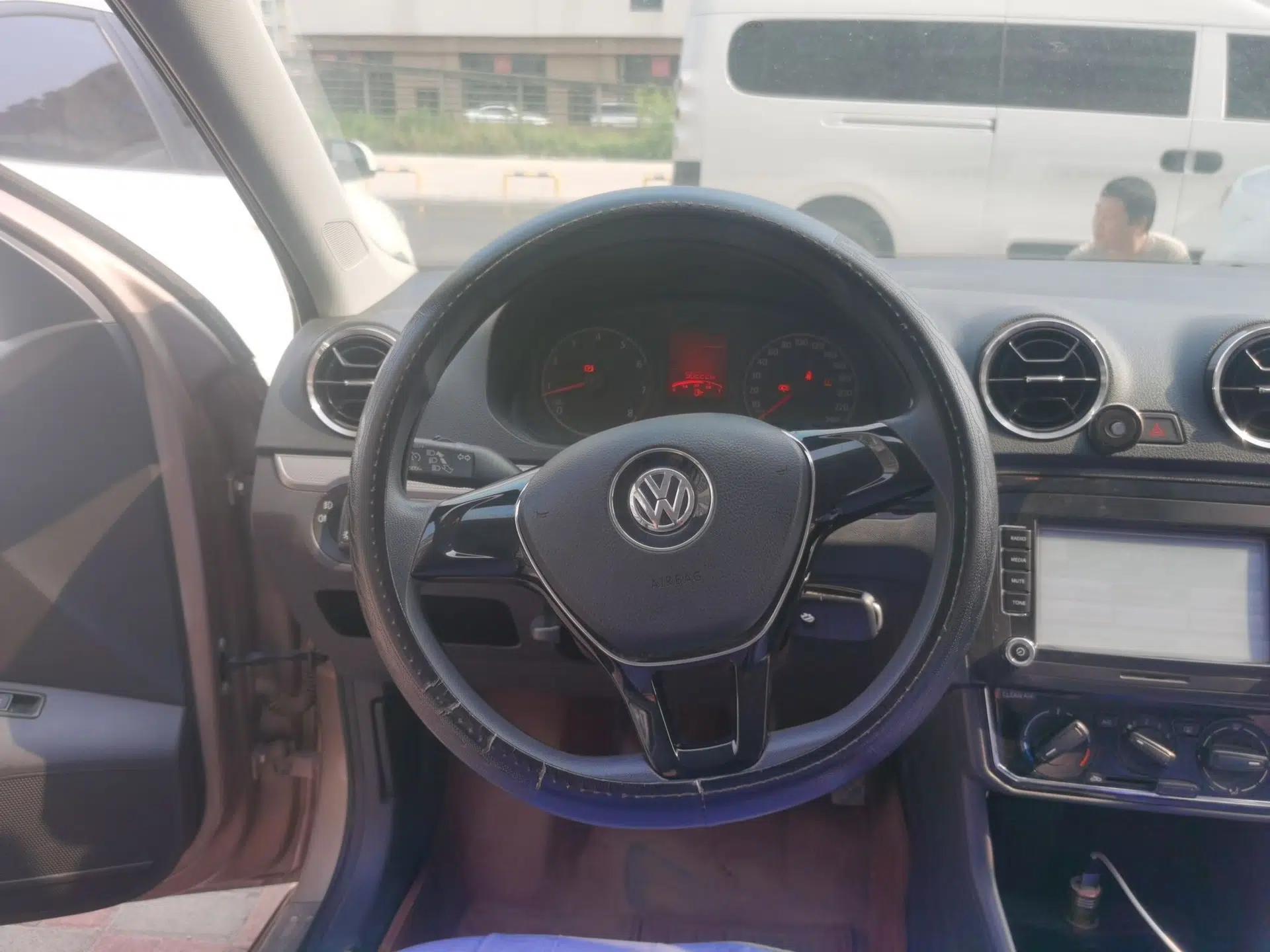 Volkswagen Jetta 2017 1.5L Manual Comfort Model — миниатюра 10