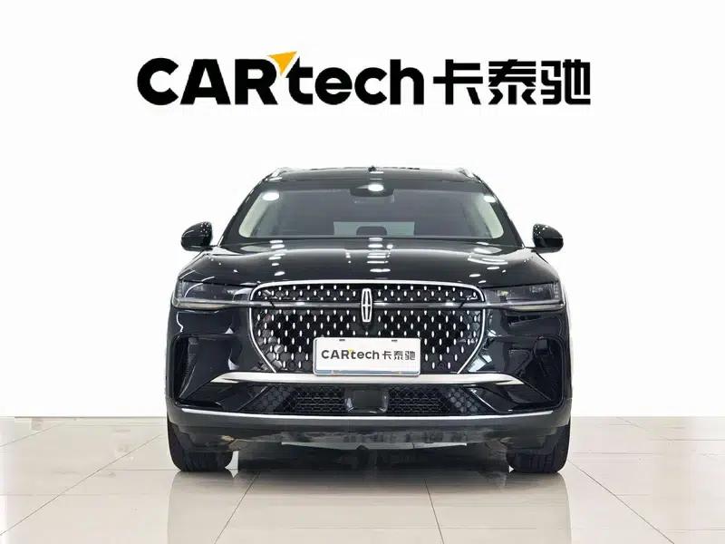 Navigator 2023 2.0T AWD Premium Edition — миниатюра 2
