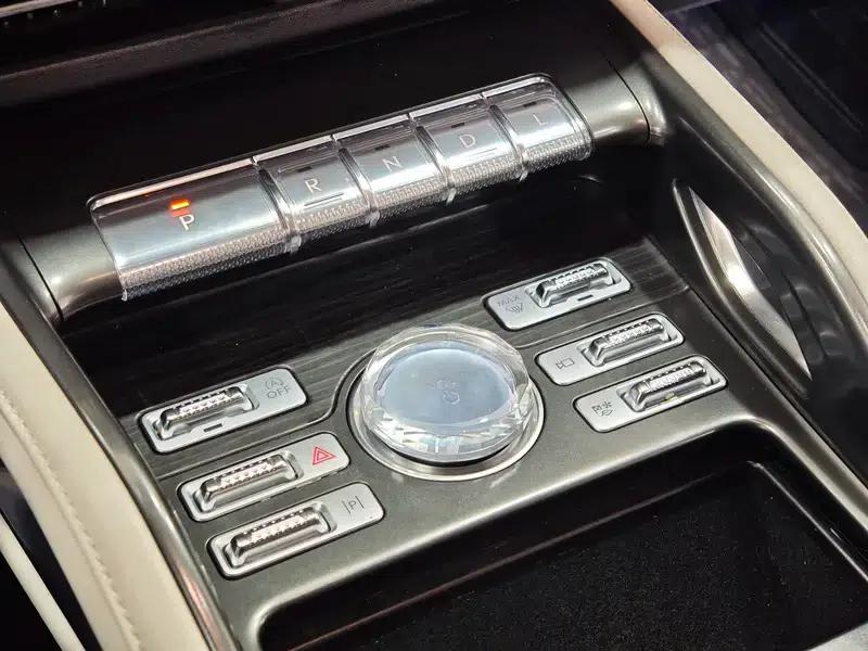 Navigator 2023 2.0T AWD Premium Edition — миниатюра 12