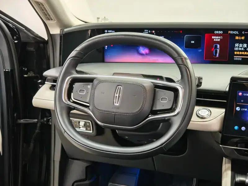 Navigator 2023 2.0T AWD Premium Edition — миниатюра 18