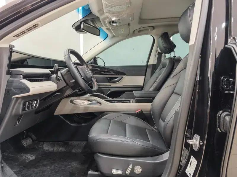 Navigator 2023 2.0T AWD Premium Edition — миниатюра 19