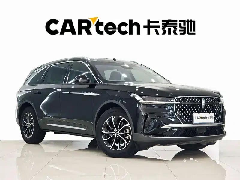 Navigator 2023 2.0T AWD Premium Edition — миниатюра 3
