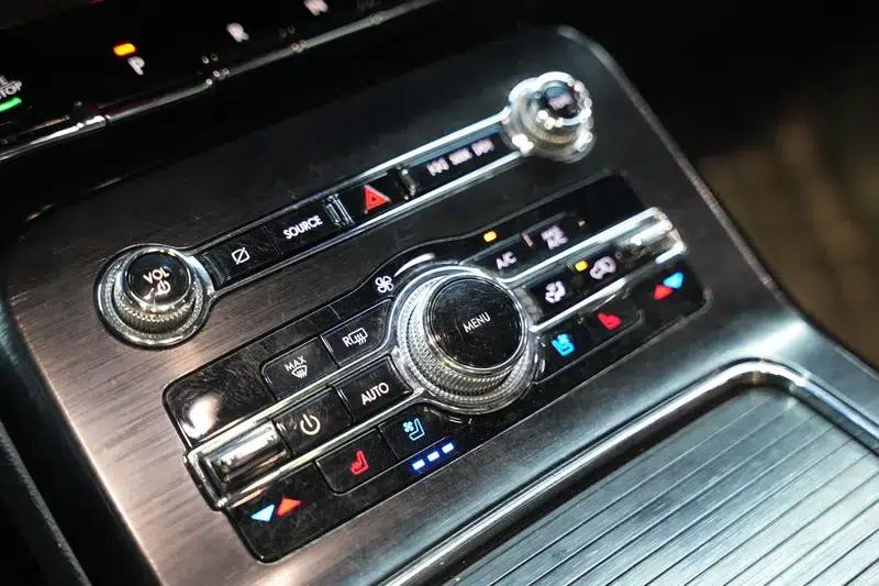 Navigator 2021 2.7T AWD Premium Edition — миниатюра 15