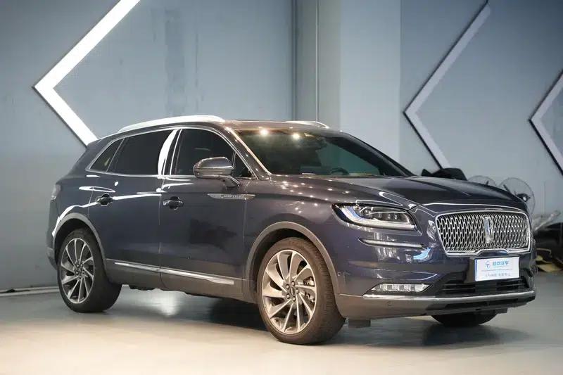 Navigator 2021 2.7T AWD Premium Edition — миниатюра 3