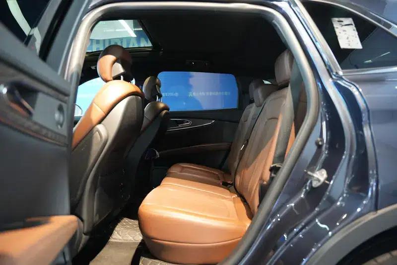 Navigator 2021 2.7T AWD Premium Edition — миниатюра 21
