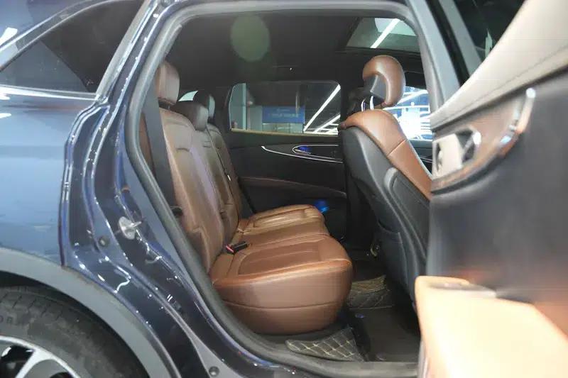 Navigator 2021 2.7T AWD Premium Edition — миниатюра 24