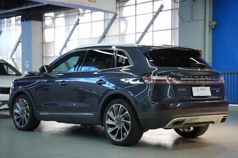 Navigator 2021 2.7T AWD Premium Edition — миниатюра 4