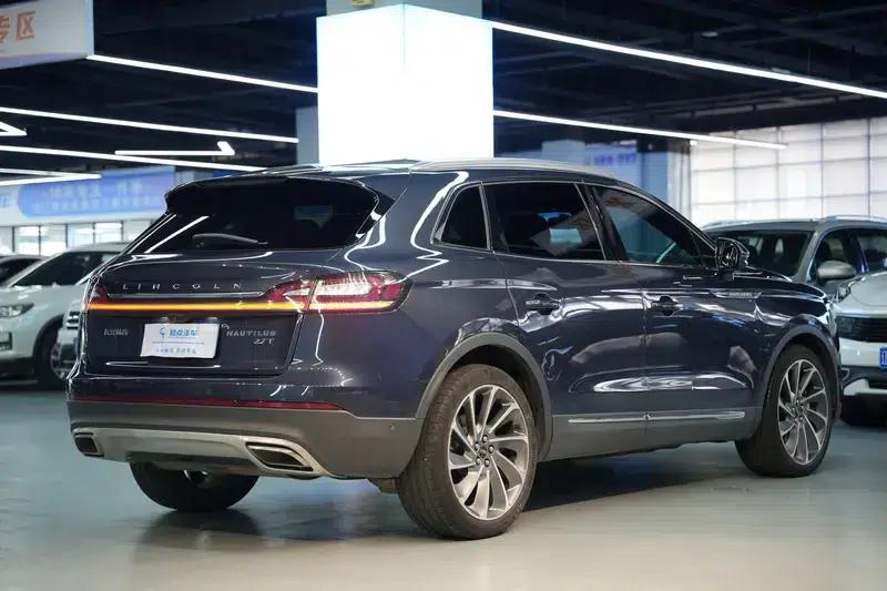 Navigator 2021 2.7T AWD Premium Edition — миниатюра 6