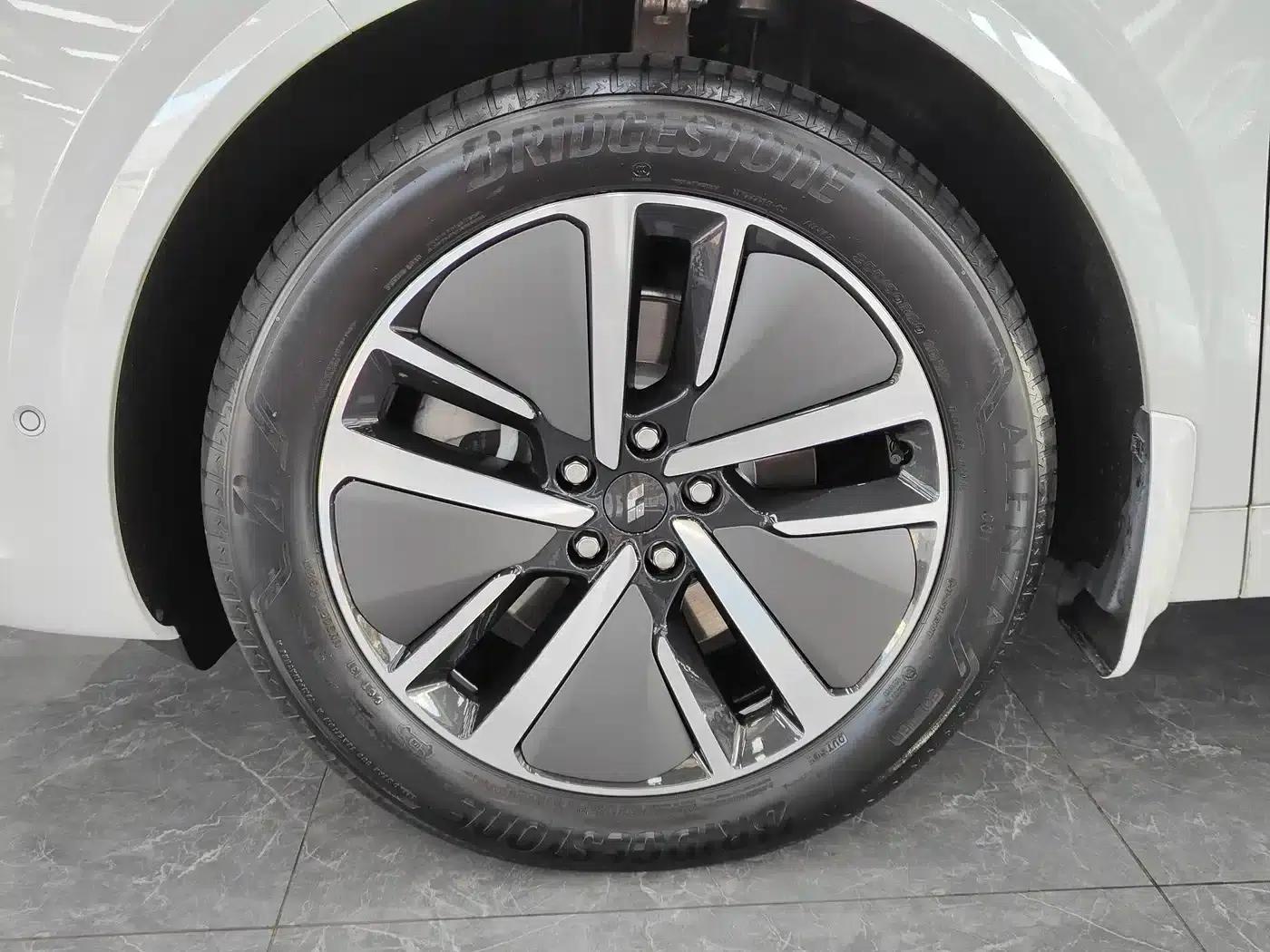 Li Auto L6 2024 Max — миниатюра 12
